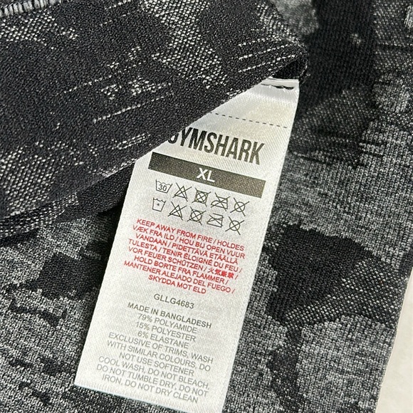 Gymshark Womens XLarge Black Crop Top and Camo Seamless Leggings Activewear - Picture 10 of 15
